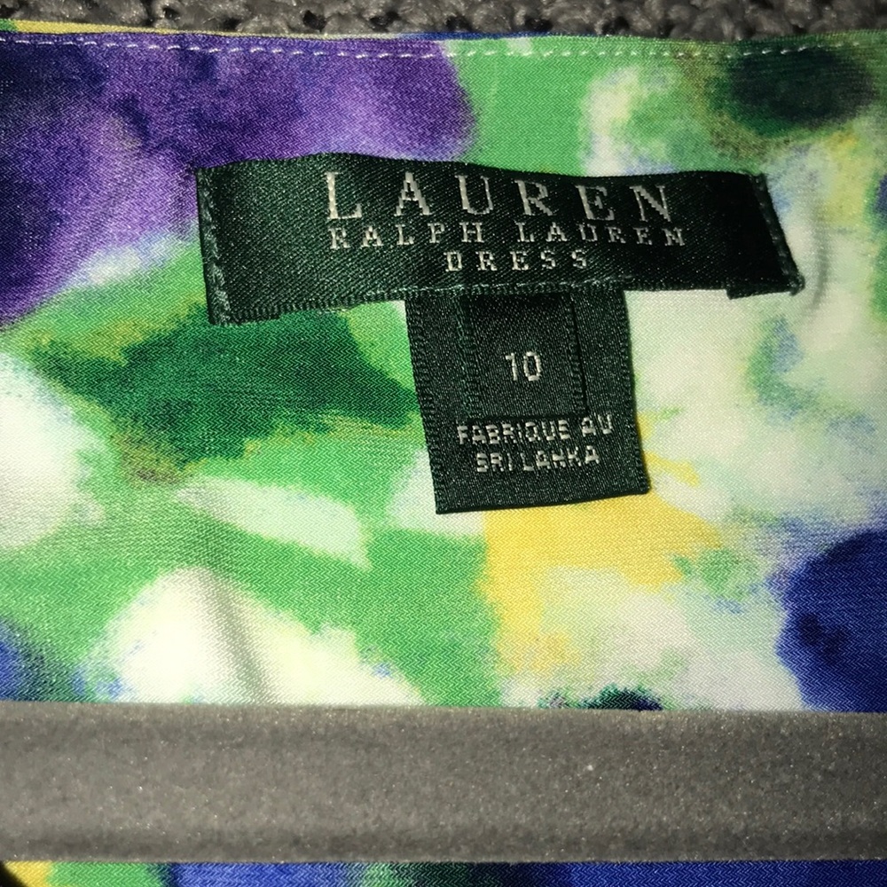 Spring dress - Picture 2 of 2